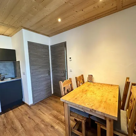 Fleur 5 Appartement *